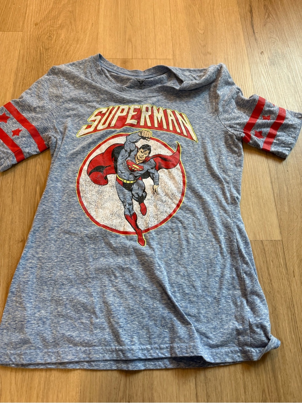 DC Comics Superman Kids Tee - Heather Gray with Red Accents adult large